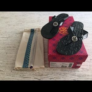 Tory Burch Thora black flip flops - size 8